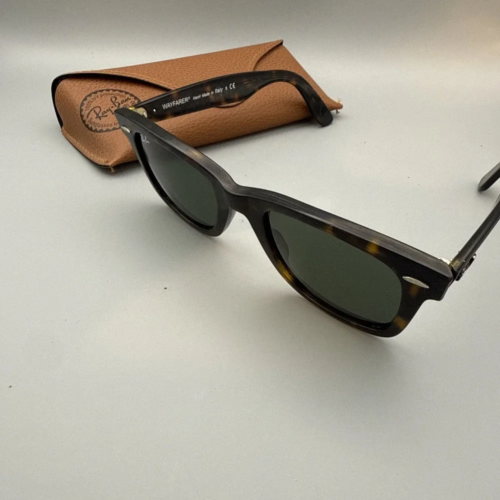 Ray-Ban Wayfarer Authentic RB2140 Vtg 902/50-22 Tortoise w/Green Gradient lens